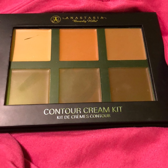 Anastasia Beverly Hills Contour Kit - Picture 1 of 4